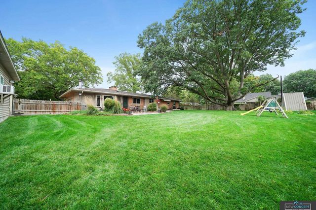 8121 A Street, Lincoln, NE 68510