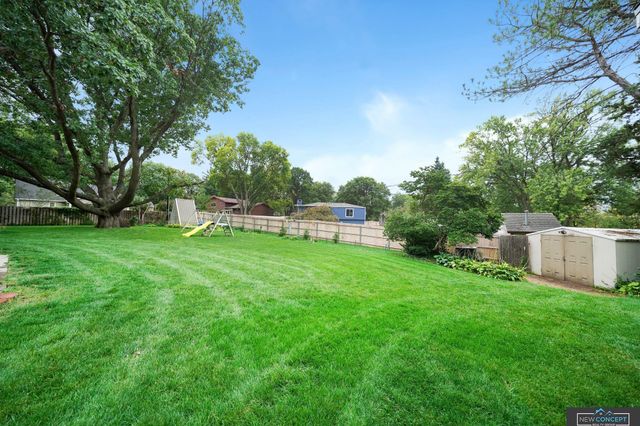 8121 A Street, Lincoln, NE 68510