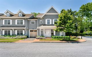 101 Hill Street 8, Southampton, NY 11968