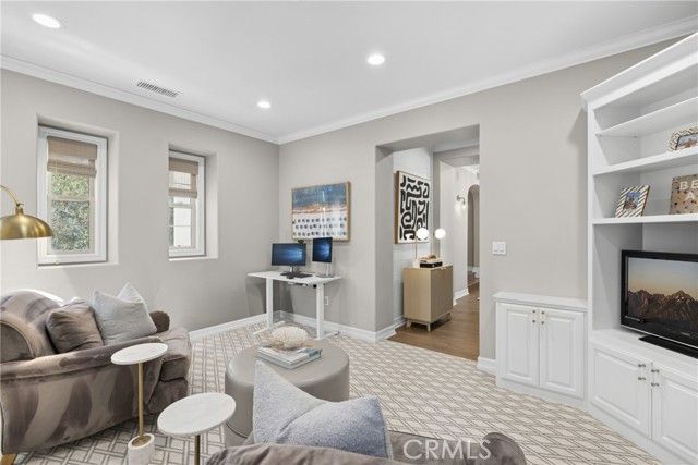 10885 Silverado, Tustin, CA 92782