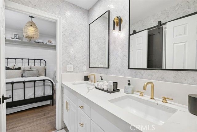 10885 Silverado, Tustin, CA 92782