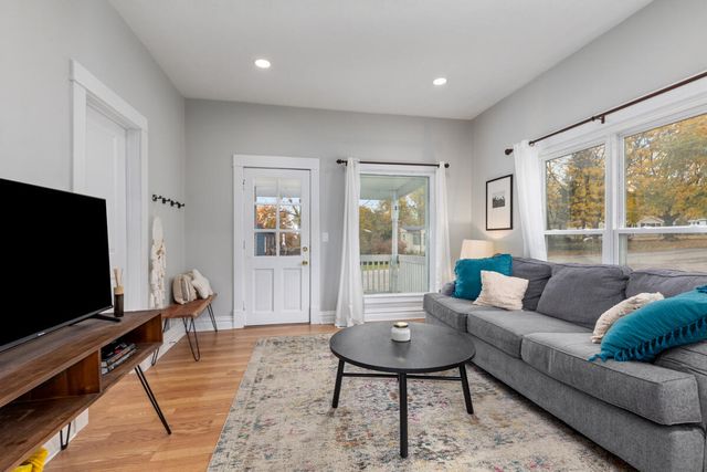 536 Wright Street Ne, City Of Grand Rapids, MI 49505