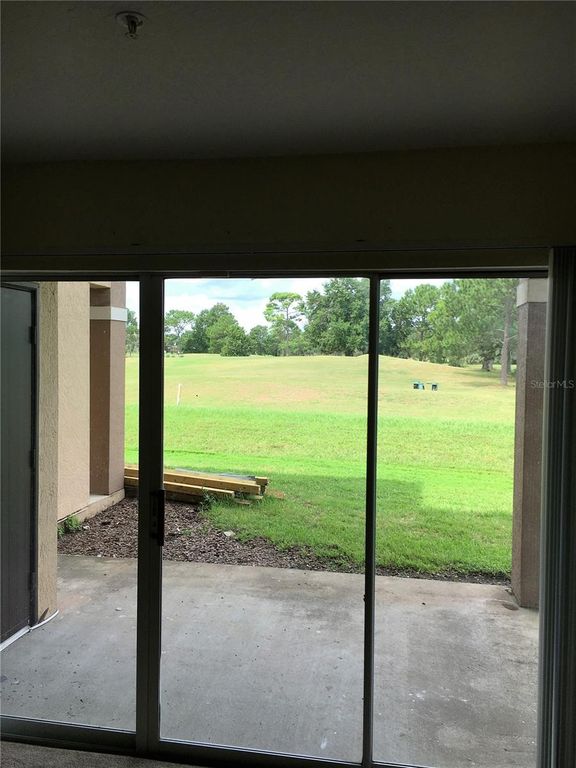 Image 14 of property listing at 13917 FAIRWAY ISLAND DRIVE 917, Orlando, FL 32837