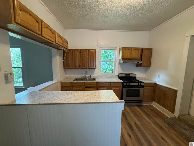 209 Cadiz Street, Princeton, KY 42445