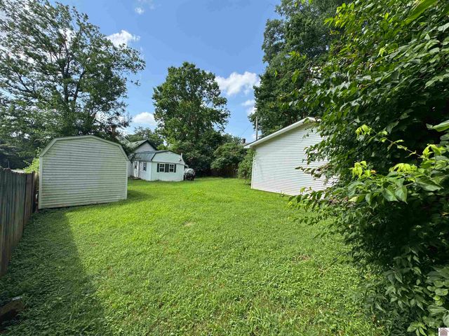 209 Cadiz Street, Princeton, KY 42445