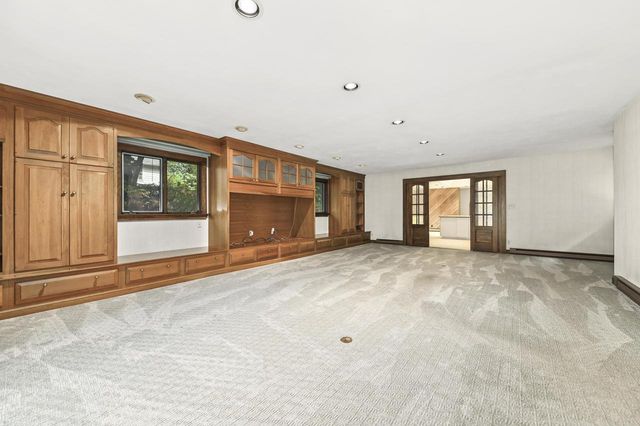 N87W15714 Kenwood BOULEVARD, Menomonee Falls, WI 53051