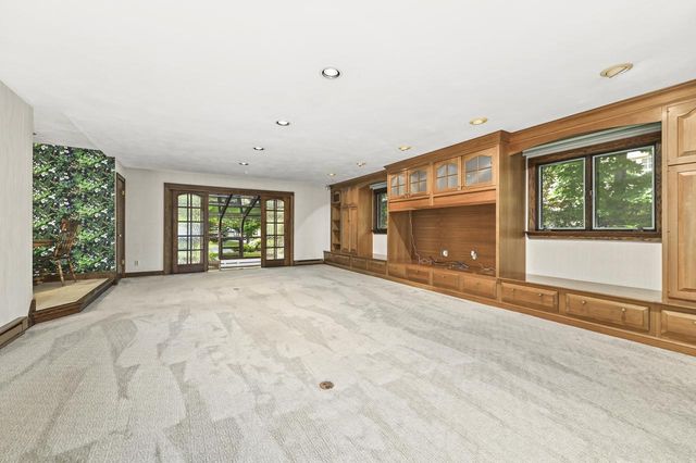 N87W15714 Kenwood BOULEVARD, Menomonee Falls, WI 53051