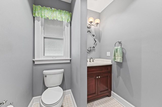 N87W15714 Kenwood BOULEVARD, Menomonee Falls, WI 53051