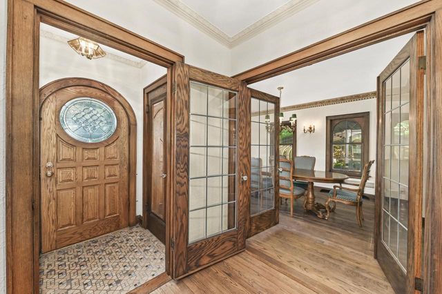 N87W15714 Kenwood BOULEVARD, Menomonee Falls, WI 53051