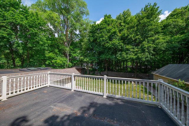 N87W15714 Kenwood BOULEVARD, Menomonee Falls, WI 53051