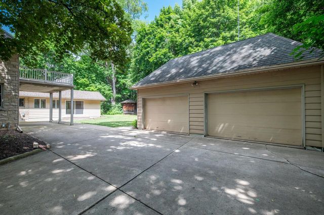 N87W15714 Kenwood BOULEVARD, Menomonee Falls, WI 53051