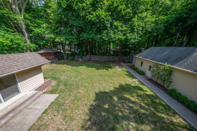N87W15714 Kenwood BOULEVARD, Menomonee Falls, WI 53051