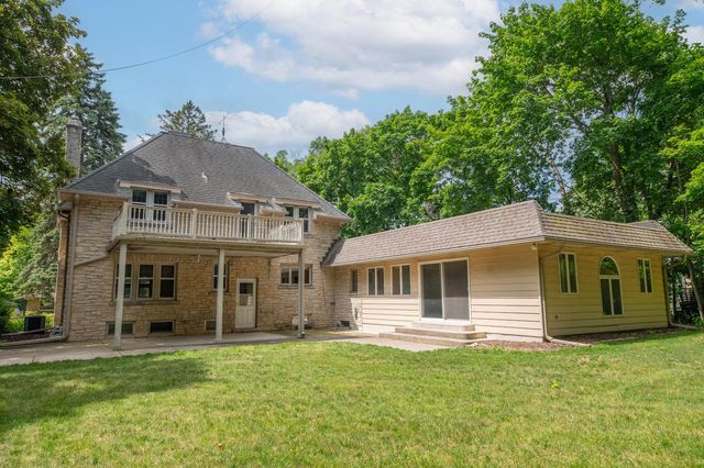 N87W15714 Kenwood BOULEVARD, Menomonee Falls, WI 53051