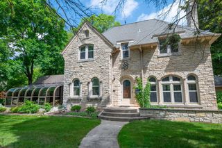 N87W15714 Kenwood BOULEVARD, Menomonee Falls, WI 53051