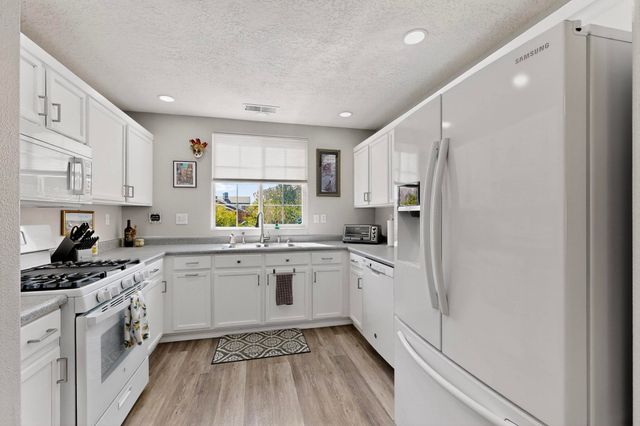 7471 Sanderling Road NW, Albuquerque, NM 87114