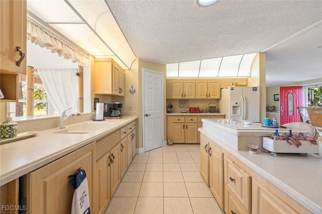 19675 Eagle Trace CT, North Fort Myers, FL 33903