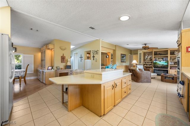 19675 Eagle Trace CT, North Fort Myers, FL 33903