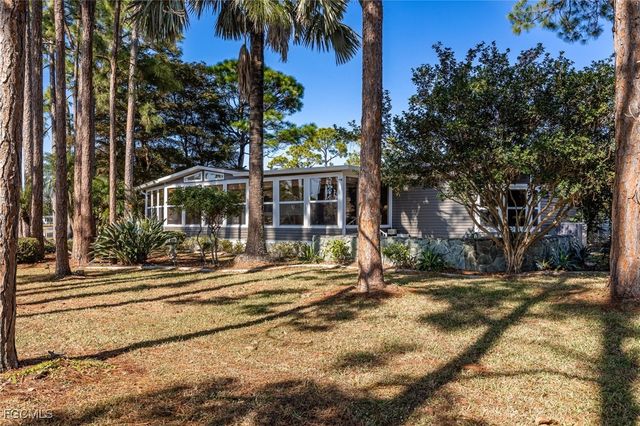 19675 Eagle Trace CT, North Fort Myers, FL 33903