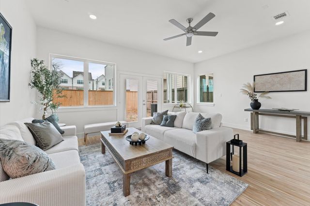 2111 Holman Street, Houston, TX 77004