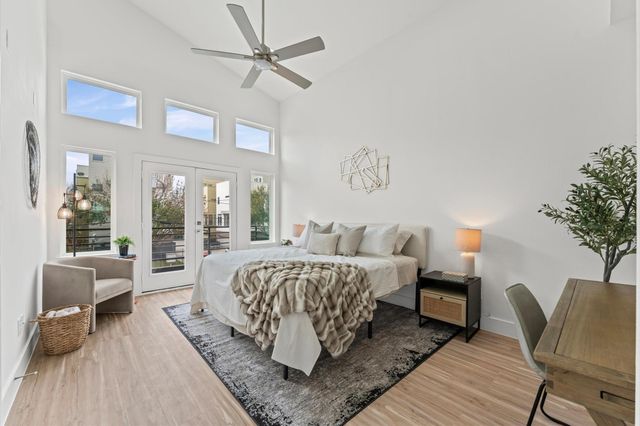 2111 Holman Street, Houston, TX 77004