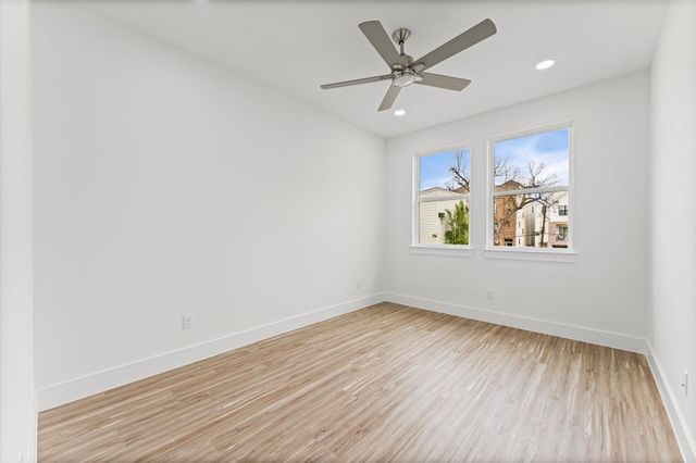 2111 Holman Street, Houston, TX 77004