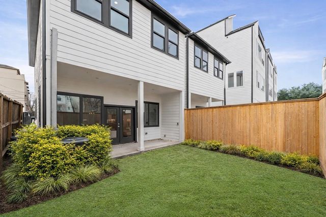 2111 Holman Street, Houston, TX 77004