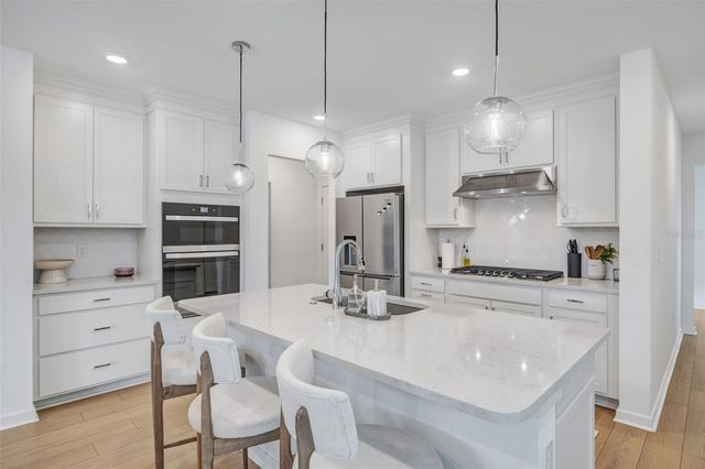 1095 KISTNA DRIVE, Zephyrhills, FL 33540