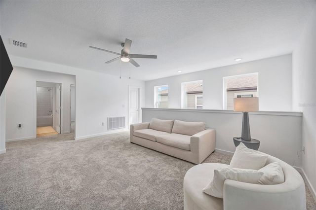 1095 KISTNA DRIVE, Zephyrhills, FL 33540