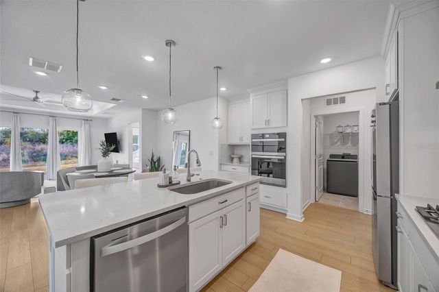 1095 KISTNA DRIVE, Zephyrhills, FL 33540