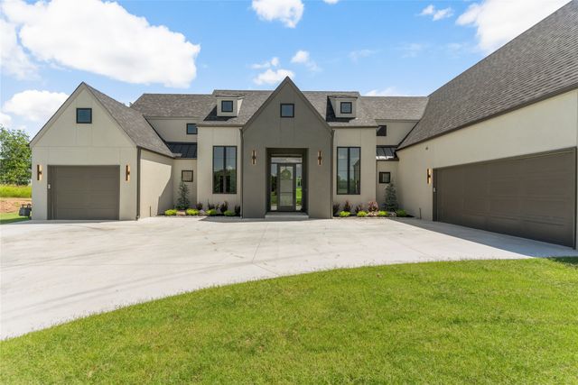 17822 E Patriot Drive, Owasso, OK 74055
