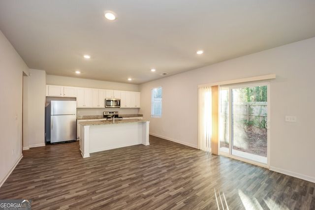 199 Hamilton Pointe Drive, Mcdonough, GA 30253