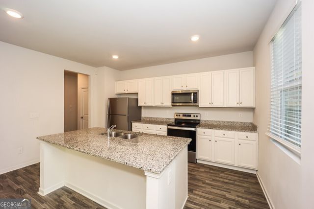 199 Hamilton Pointe Drive, Mcdonough, GA 30253