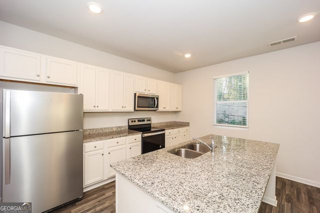 199 Hamilton Pointe Drive, Mcdonough, GA 30253