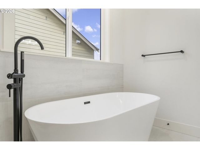 12310 Ne 66TH Ct, Vancouver, WA 98686