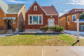 2817 Maple Avenue, Berwyn, IL 60402