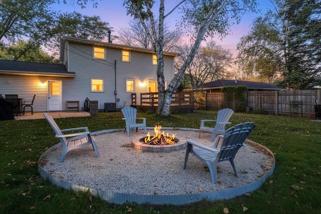 1287 APACHE AVENUE, Green Bay, WI 54313