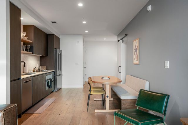 48 East Ave 2911, Austin, TX 78701