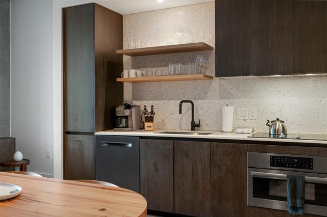 48 East Ave 2911, Austin, TX 78701