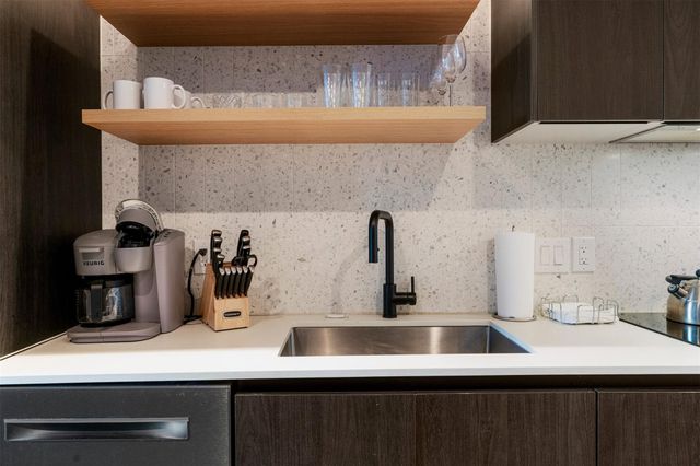 48 East Ave 2911, Austin, TX 78701