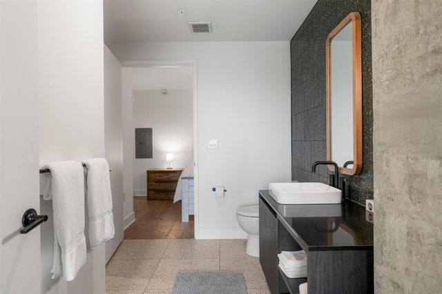 48 East Ave 2911, Austin, TX 78701