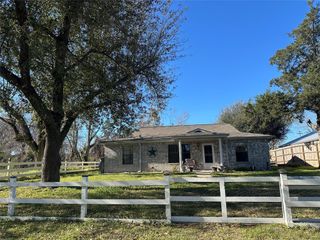 410 E Division Street, Jewett, TX 75846