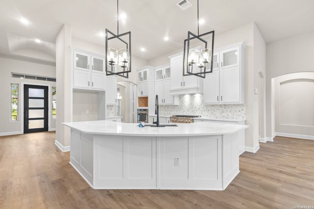 399 James Way, Castroville, TX 78009