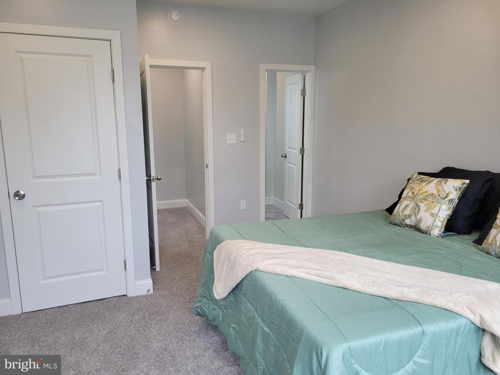 Image 16 of property listing at 2745 W MOSHER ST, Baltimore, MD 21216