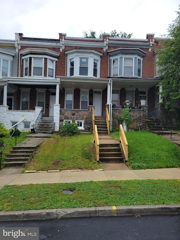 Image 2 of property listing at 2745 W MOSHER ST, Baltimore, MD 21216