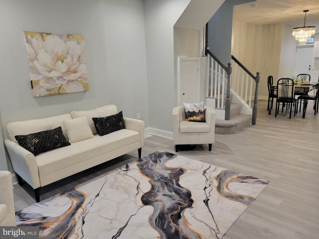 Image 4 of property listing at 2745 W MOSHER ST, Baltimore, MD 21216