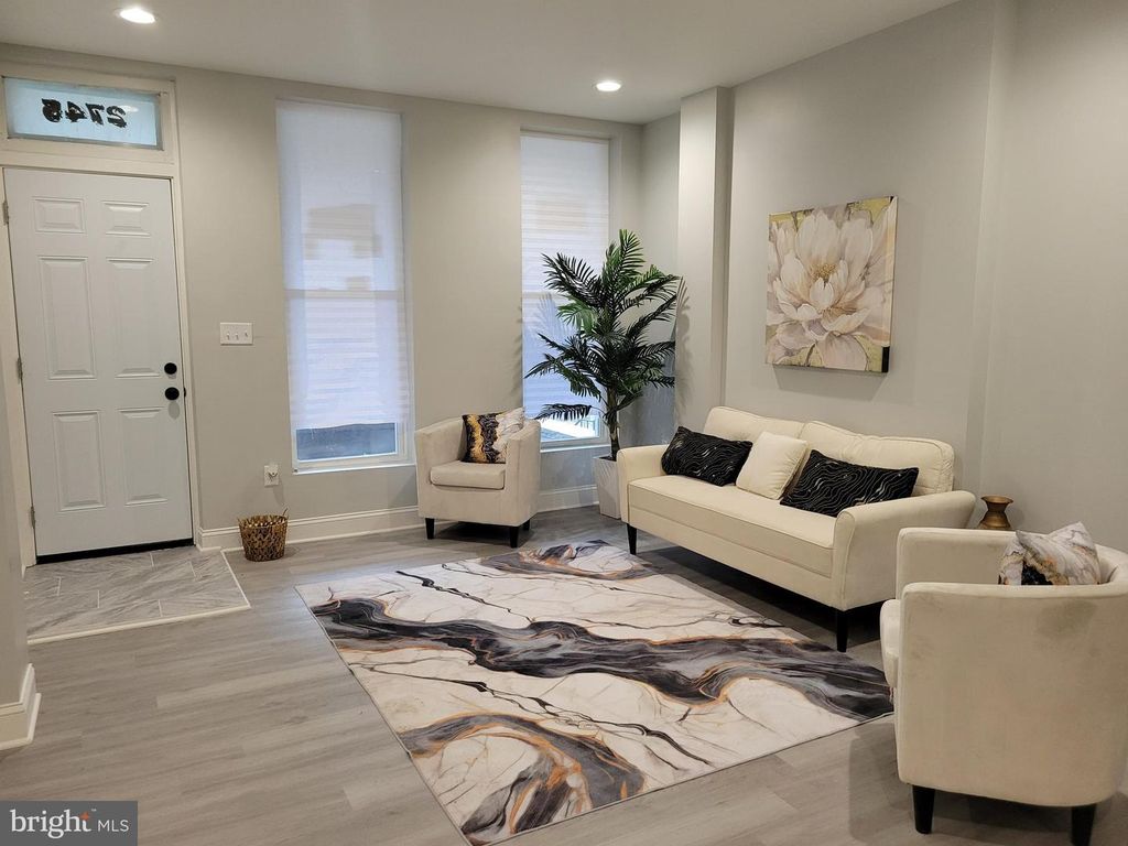 Image 5 of property listing at 2745 W MOSHER ST, Baltimore, MD 21216
