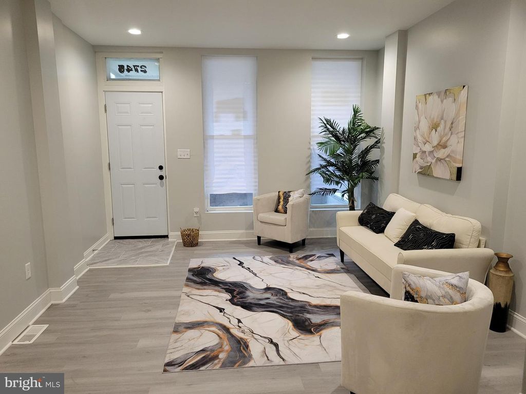 Image 6 of property listing at 2745 W MOSHER ST, Baltimore, MD 21216