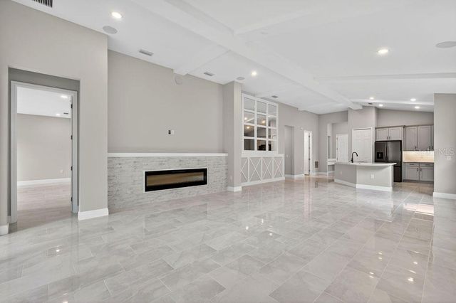 2046 WALLINGFORD LOOP, Mount Dora, FL 32757