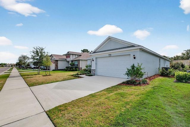 2046 WALLINGFORD LOOP, Mount Dora, FL 32757