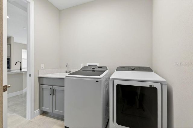 2046 WALLINGFORD LOOP, Mount Dora, FL 32757